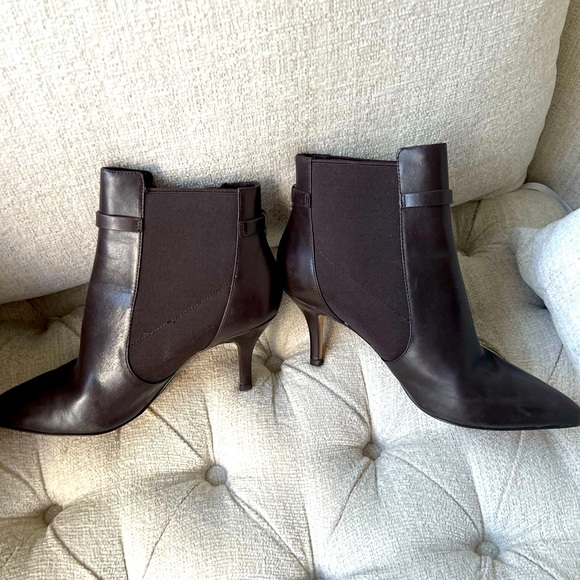 Brown Micheal Kors Booties - Picture 2 of 3